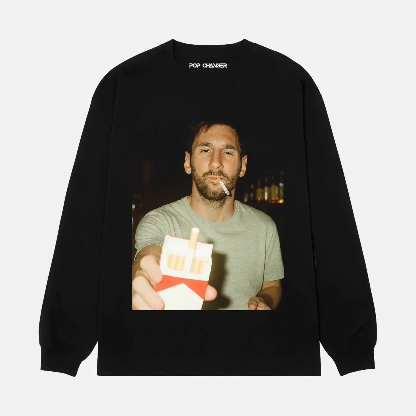Camiseta Messi compartiendo un cigarrillo