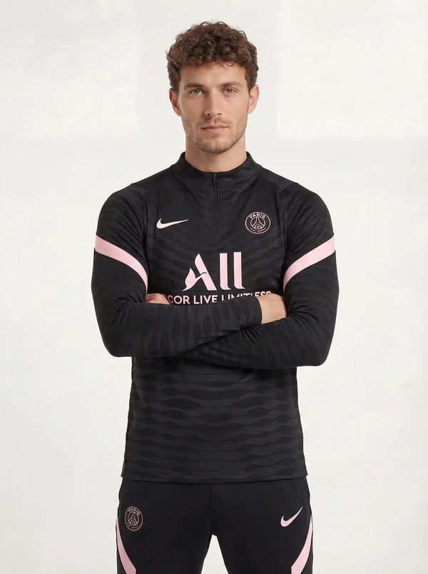 Chándal negro y rosa del PSG