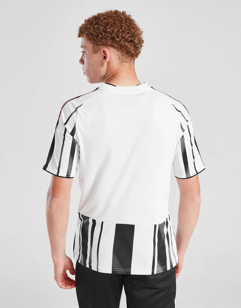 CAMISETA ADIDAS JUVENTUS 2025/26 PRIMERA EQUIPACIÓN JUNIOR