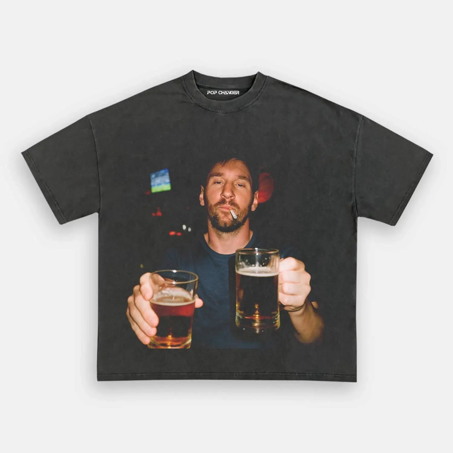 Camiseta brindando con Messi
