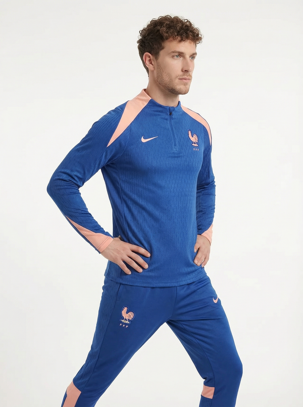 Chándal azul y rosa de FRANCIA