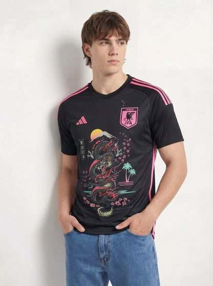 CAMISETA NEGRA EDICIÓN ESPECIAL JAPÓN 2023 BLACKPINK