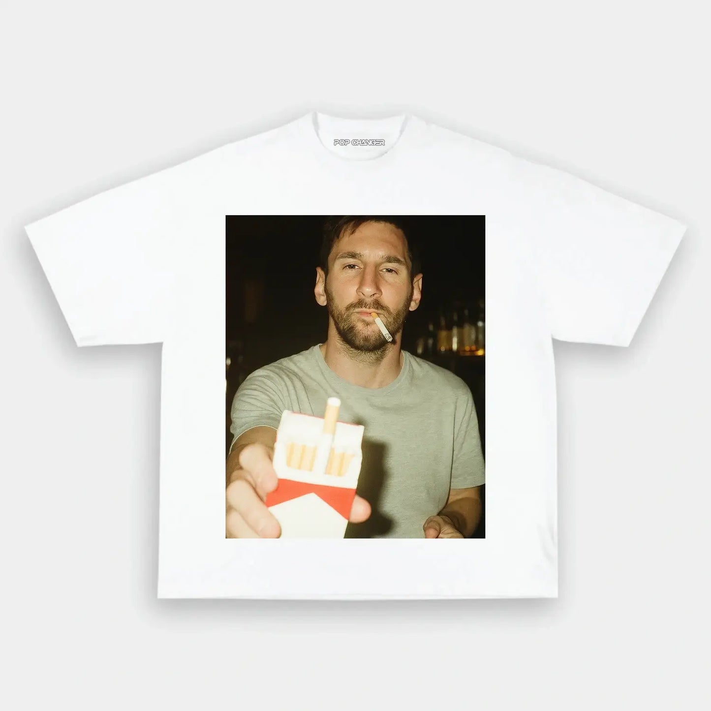Camiseta Messi compartiendo un cigarrillo