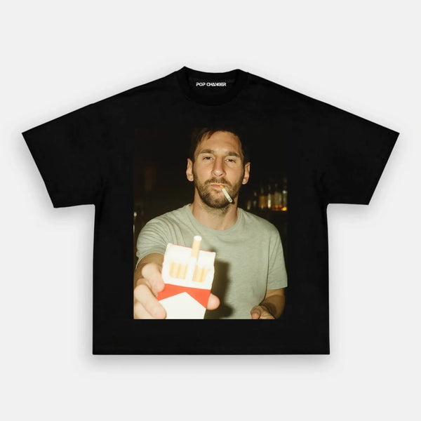 Camiseta Messi compartiendo un cigarrillo