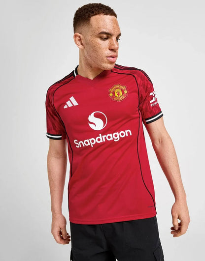 CAMISETA ADIDAS MANCHESTER UNITED FC 2025/26 PRIMERA EQUIPACIÓN