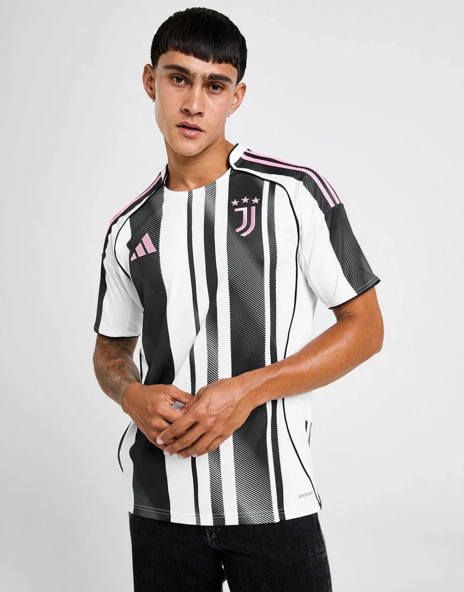 EQUIPACIÓN DE LOCAL JUVENTUS 25/26