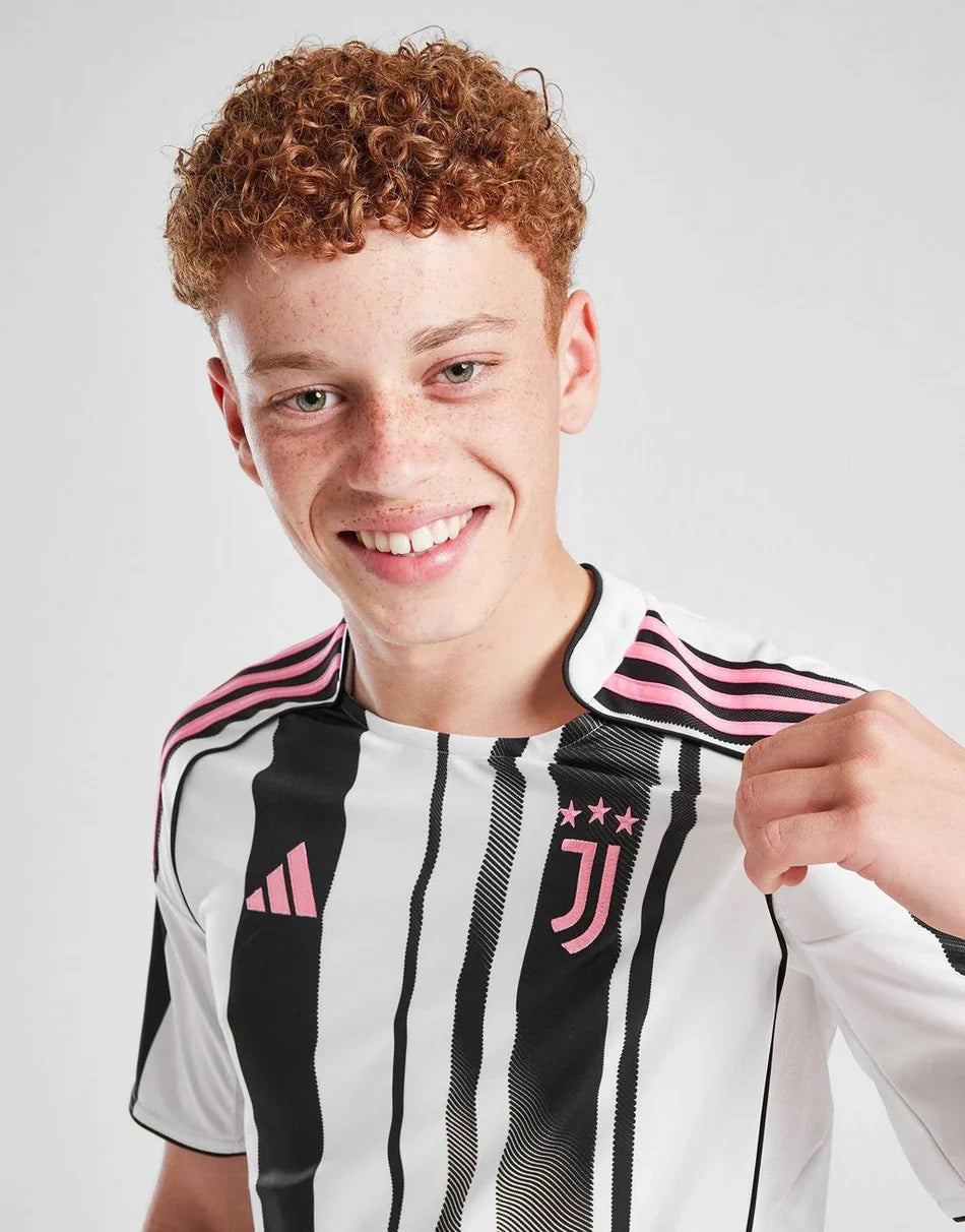 CAMISETA ADIDAS JUVENTUS 2025/26 PRIMERA EQUIPACIÓN JUNIOR