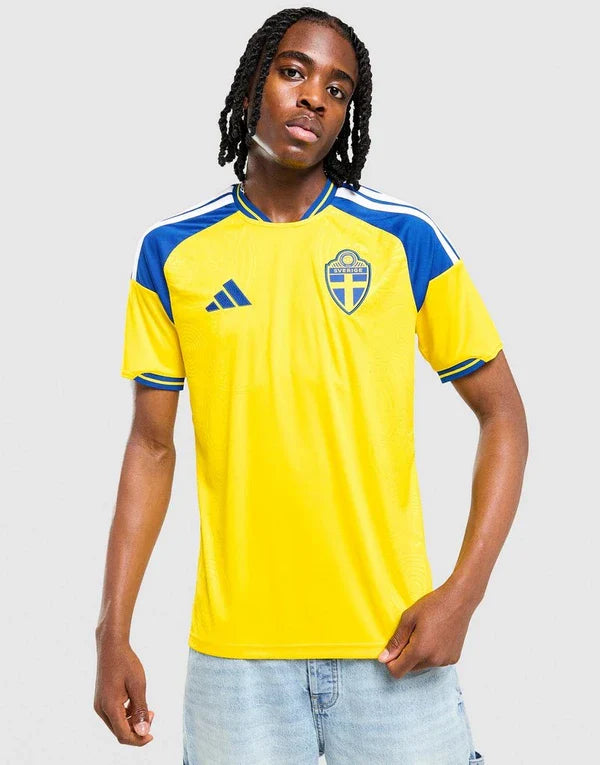 CAMISETA LOCAL ADIDAS SUECIA 2026