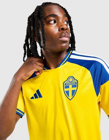 CAMISETA LOCAL ADIDAS SUECIA 2026