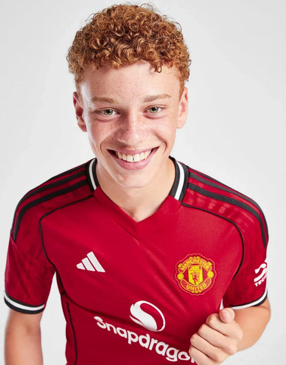 CAMISETA ADIDAS MANCHESTER UNITED FC TEMPORADA 2025/26 PARA JÚNIOR