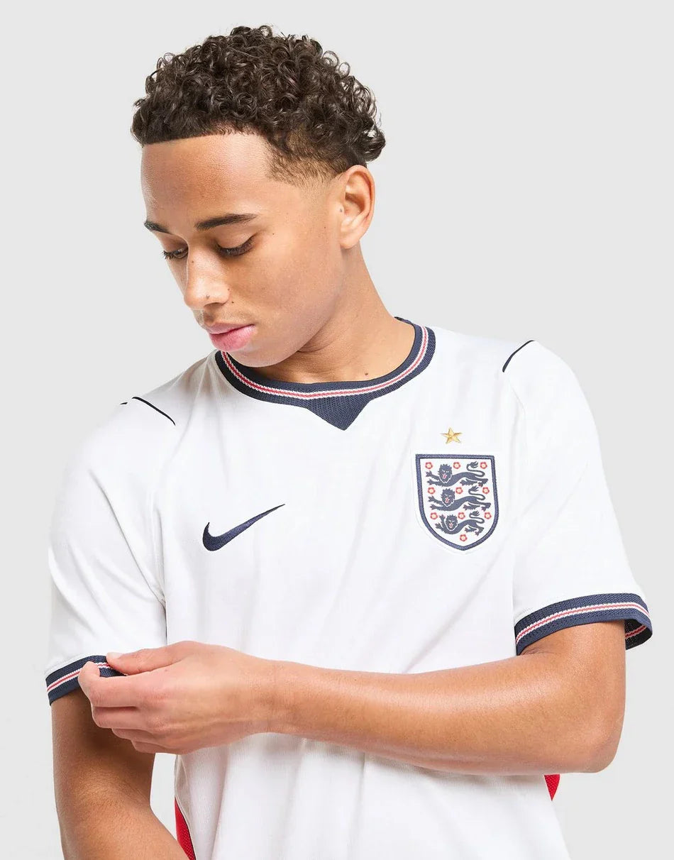CAMISETA LOCAL INGLATERRA 2026